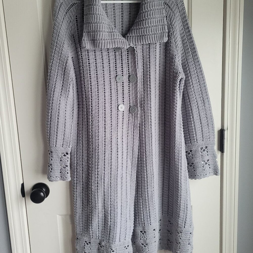Gray cardigan sweater long Womens Size L Crochet knitted look